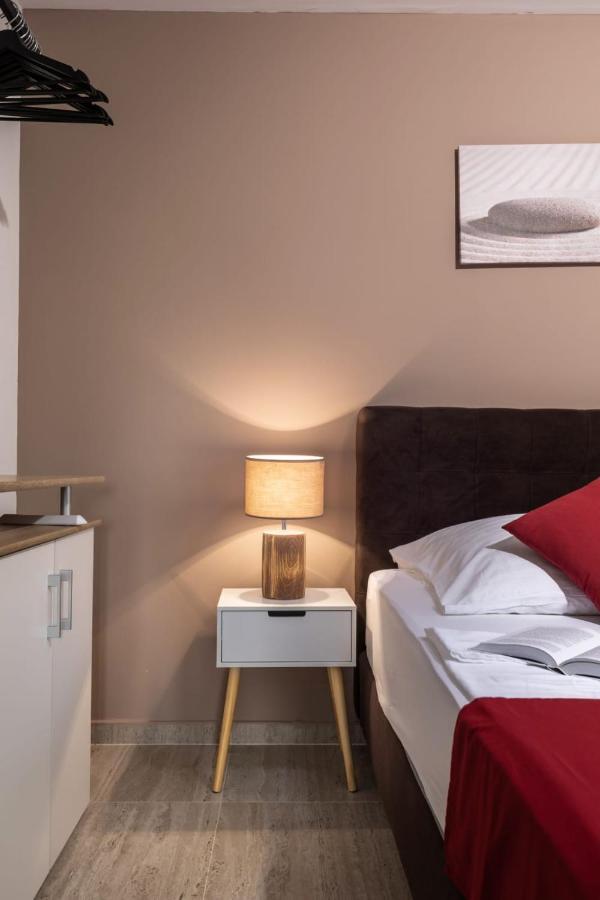 Apartments Cesare Нин Экстерьер фото