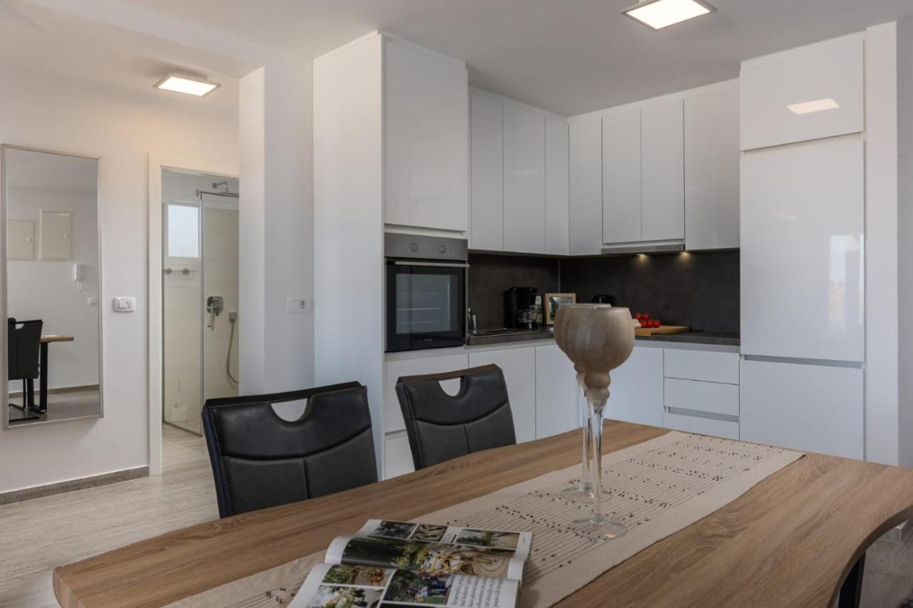 Apartments Cesare Нин Экстерьер фото