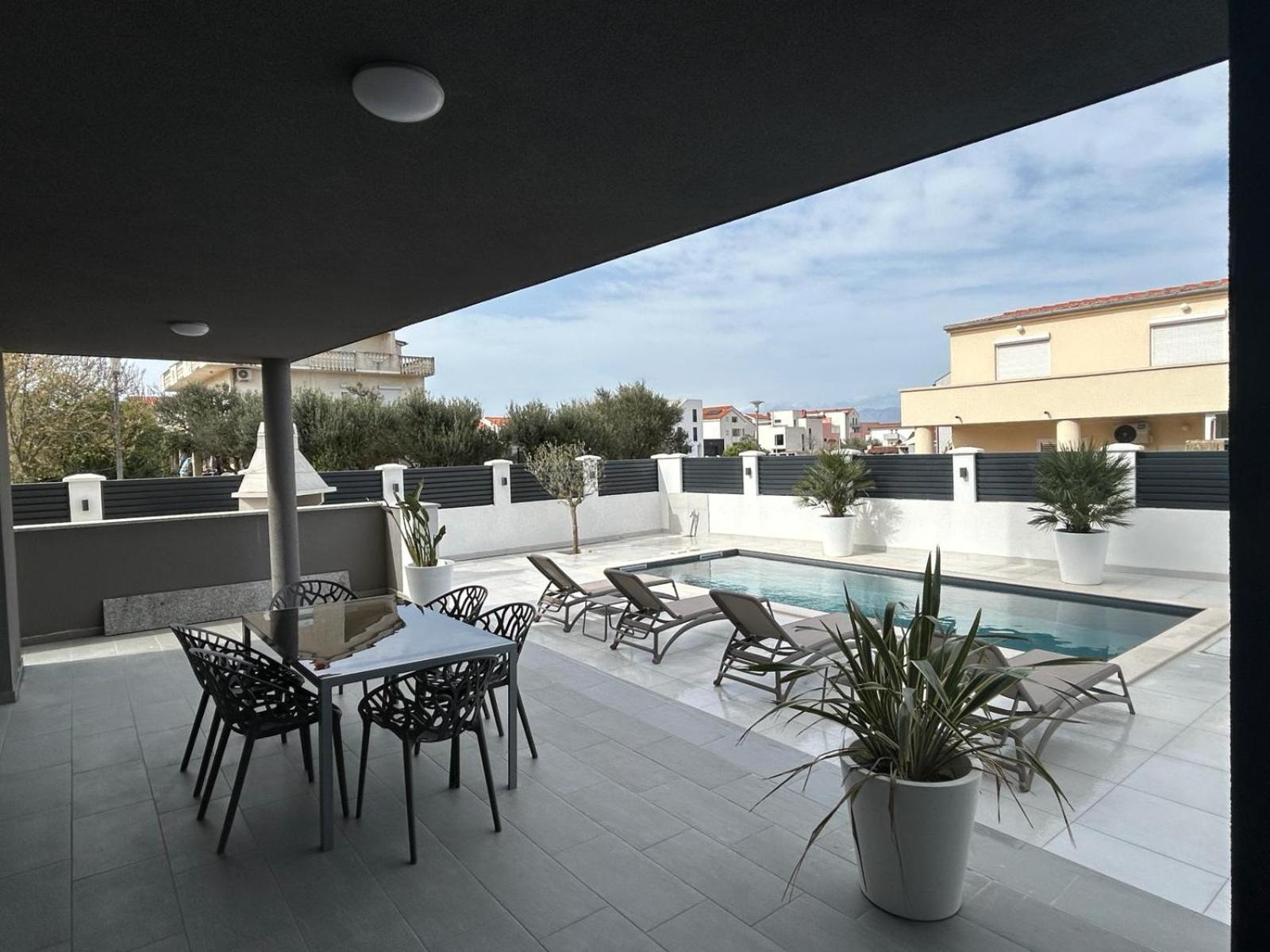 Apartments Cesare Нин Экстерьер фото