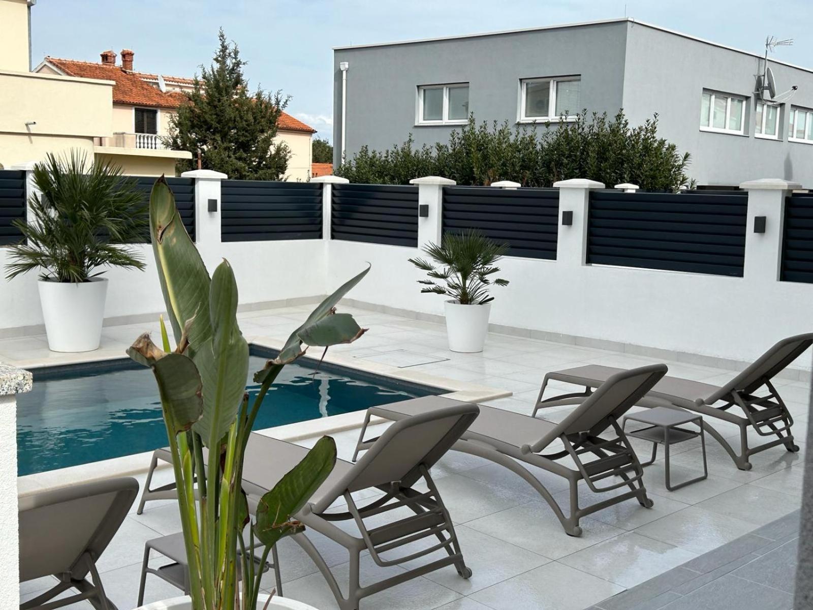 Apartments Cesare Нин Экстерьер фото