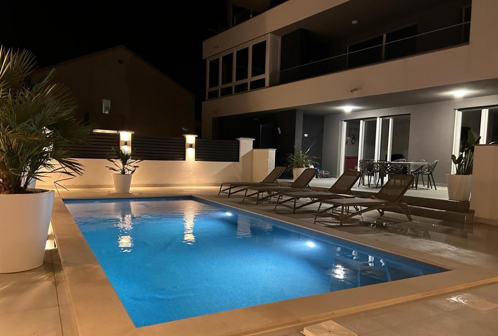 Apartments Cesare Нин Экстерьер фото